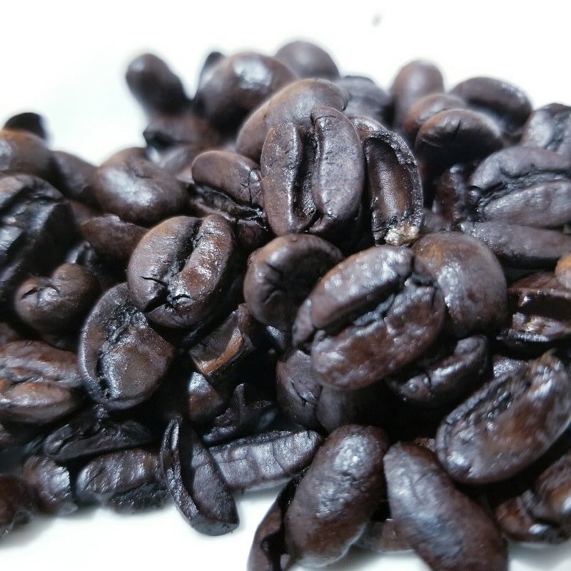 Close Up Swiss Water Decaf Coffee Beans